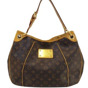 LOUIS VUITTON
Monogram Galliera PM Shoulder Bag
